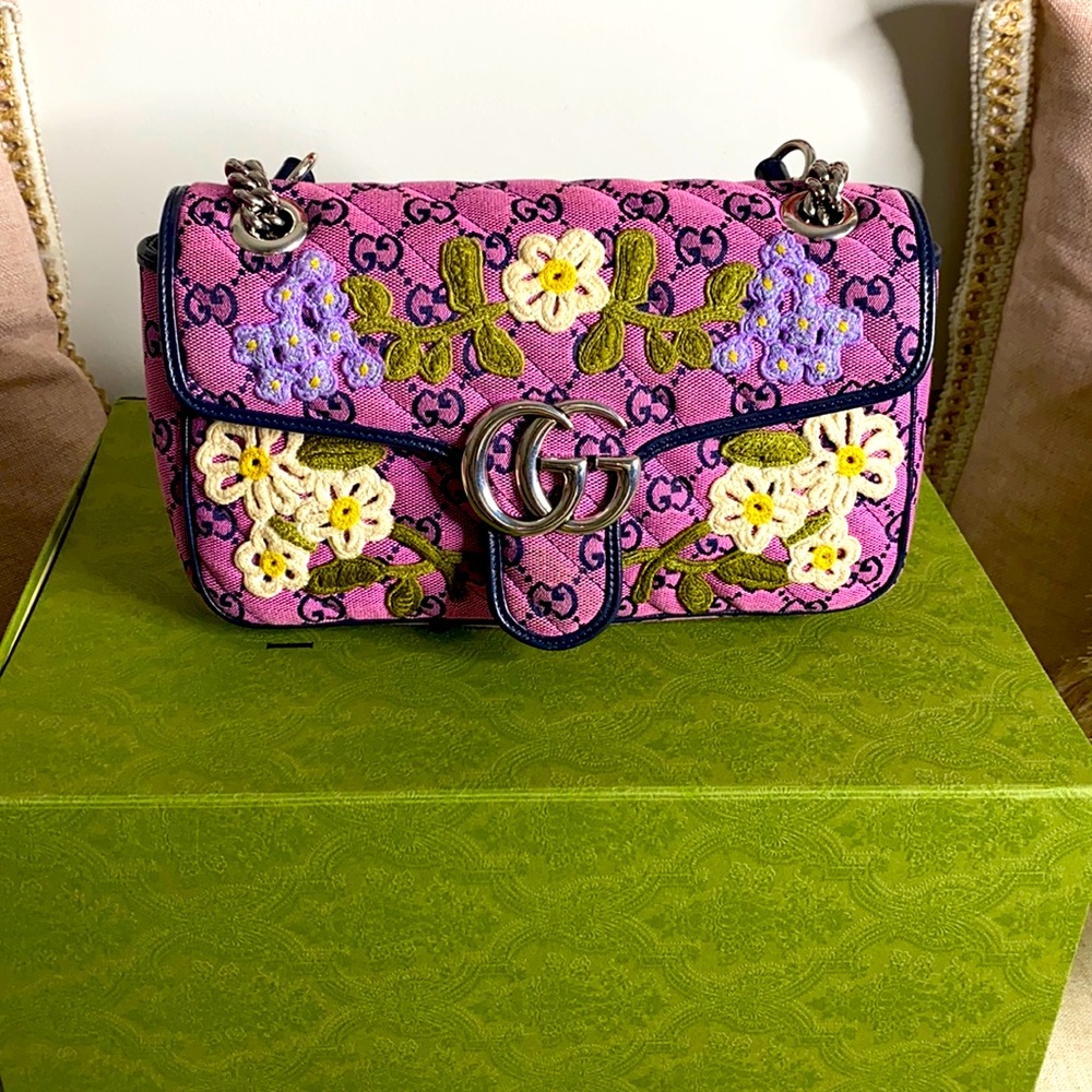 Gucci GG Marmont multicolored shoulder bag.